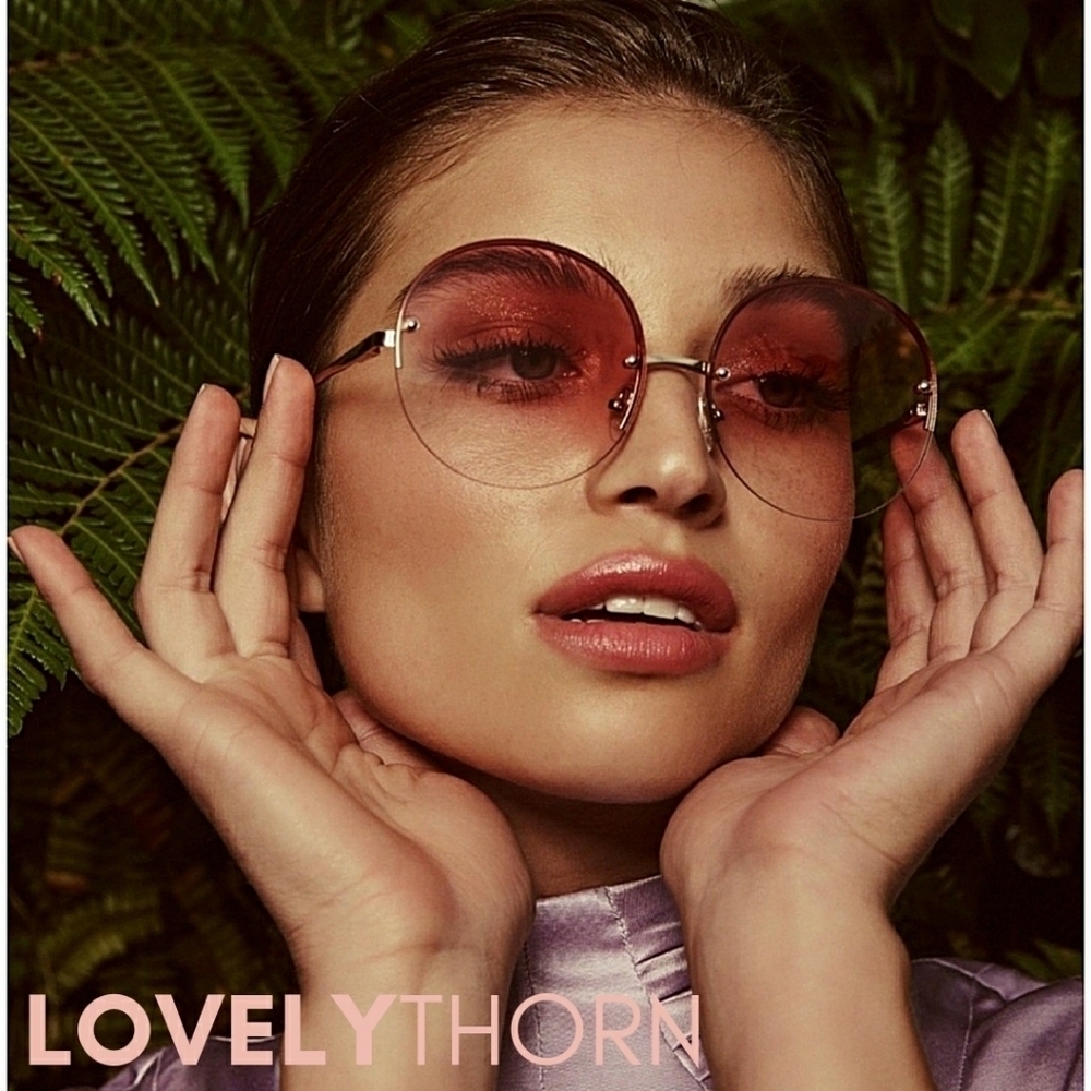 LE SPECS // ltd ed oversized round retro-glam pink fade lens sunglasses
